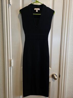 Classic Black V Neck By Michael Kors. Stretch Knit Sz XS Midi Bodycon
